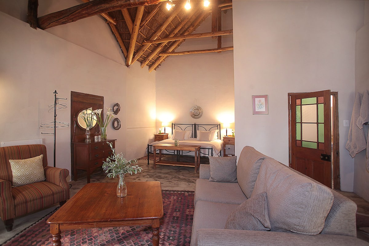 Habitación Confort (One) | Sábanas de algodón egipcio, ropa de cama de alta calidad, minibar