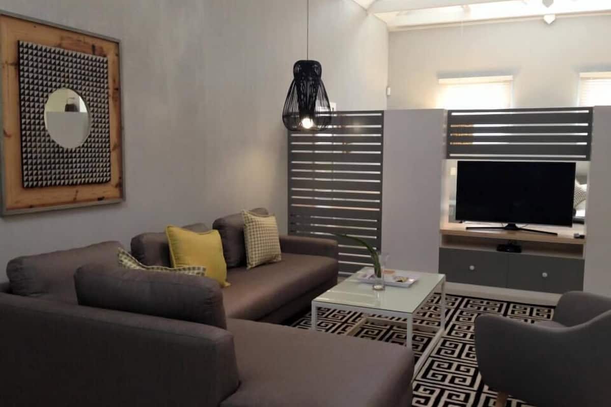 Studio (9 A) | Living room
