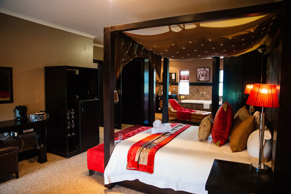 Honeymoon-Zimmer, 1 Schlafzimmer | Kostenlose Minibar, Zimmersafe, Schreibtisch, Bügeleisen/Bügelbrett