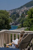 Apartamento, 2 quartos, terraço, vista para o mar | Terraço/pátio