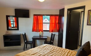 Standard Room, 1 Double Bed | Desk, iron/ironing board, free WiFi, bed sheets - Hotel Posada Real (Mineral del Monte)