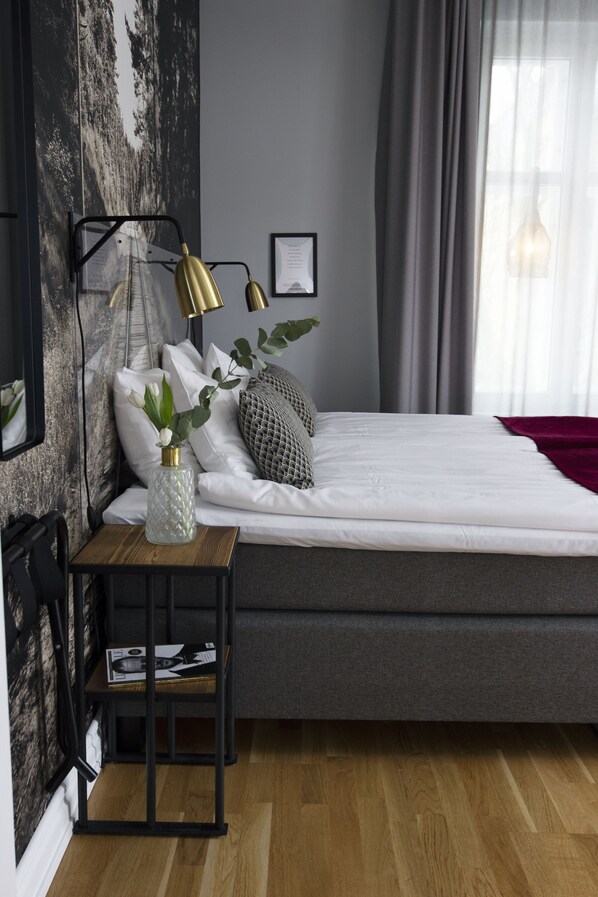 Soundproofing, WiFi, bed sheets, wheelchair access