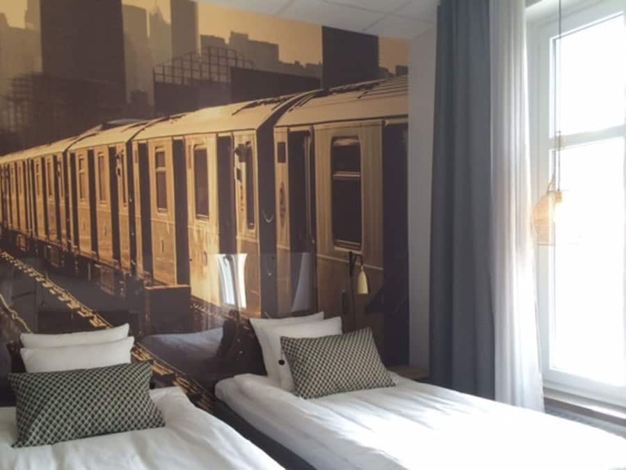 Rom – standard, 1 queensize-seng, ikke-røyk | Lydisolert, wi-fi (mot et tillegg), sengetøy og rullestolvennlig