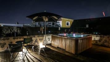 Bain à remous extérieur