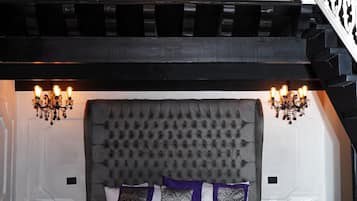 Double Loft | 迷你吧、房內夾萬、熨斗/熨衫板、免費 Wi-Fi
