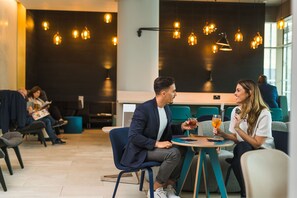 Bar (on property) - Apex City of Bath Hotel (Bath)