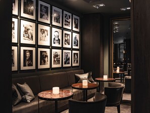 酒吧（店内）