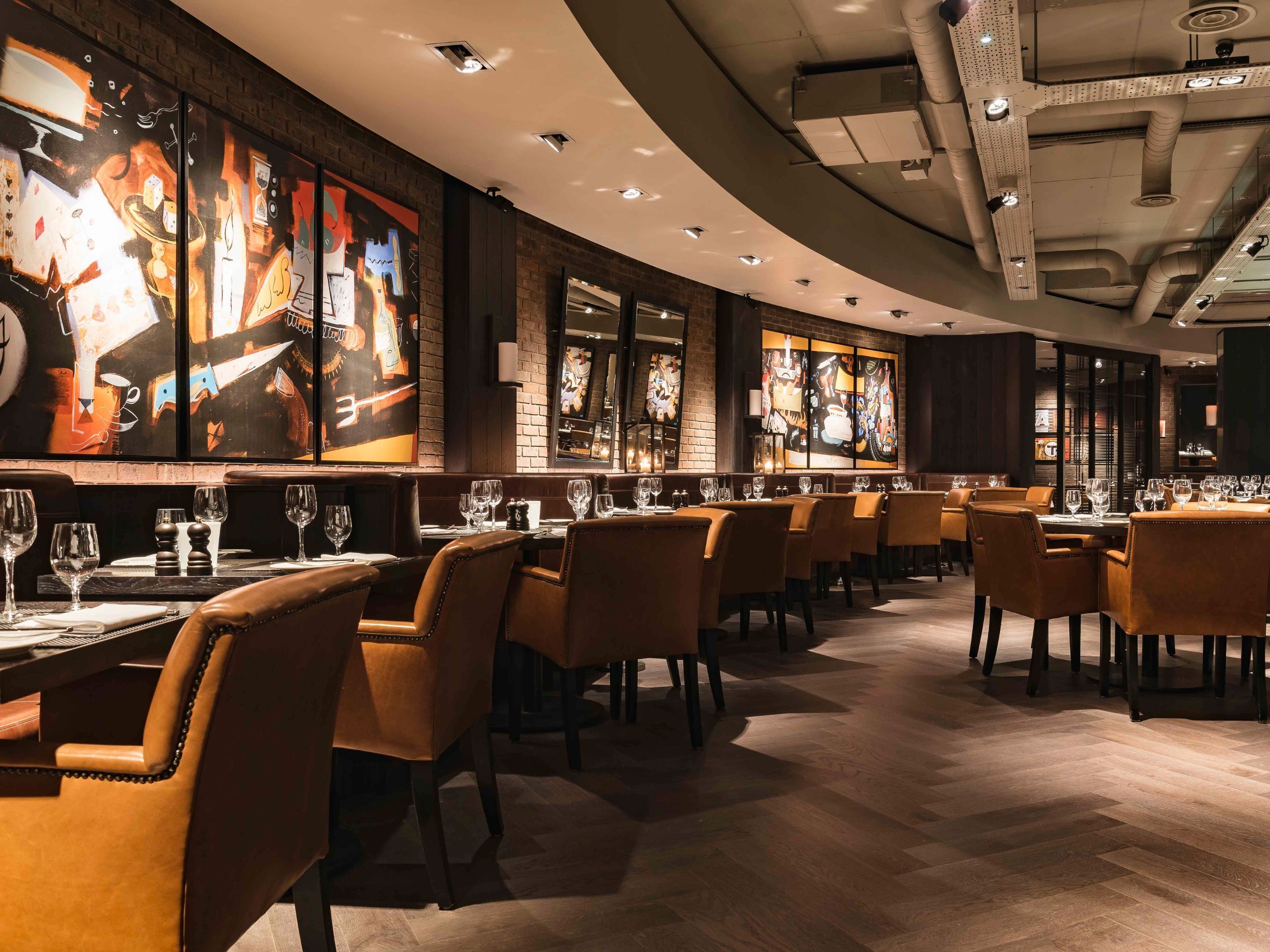 breakfast, lunch, dinner served; british cuisine