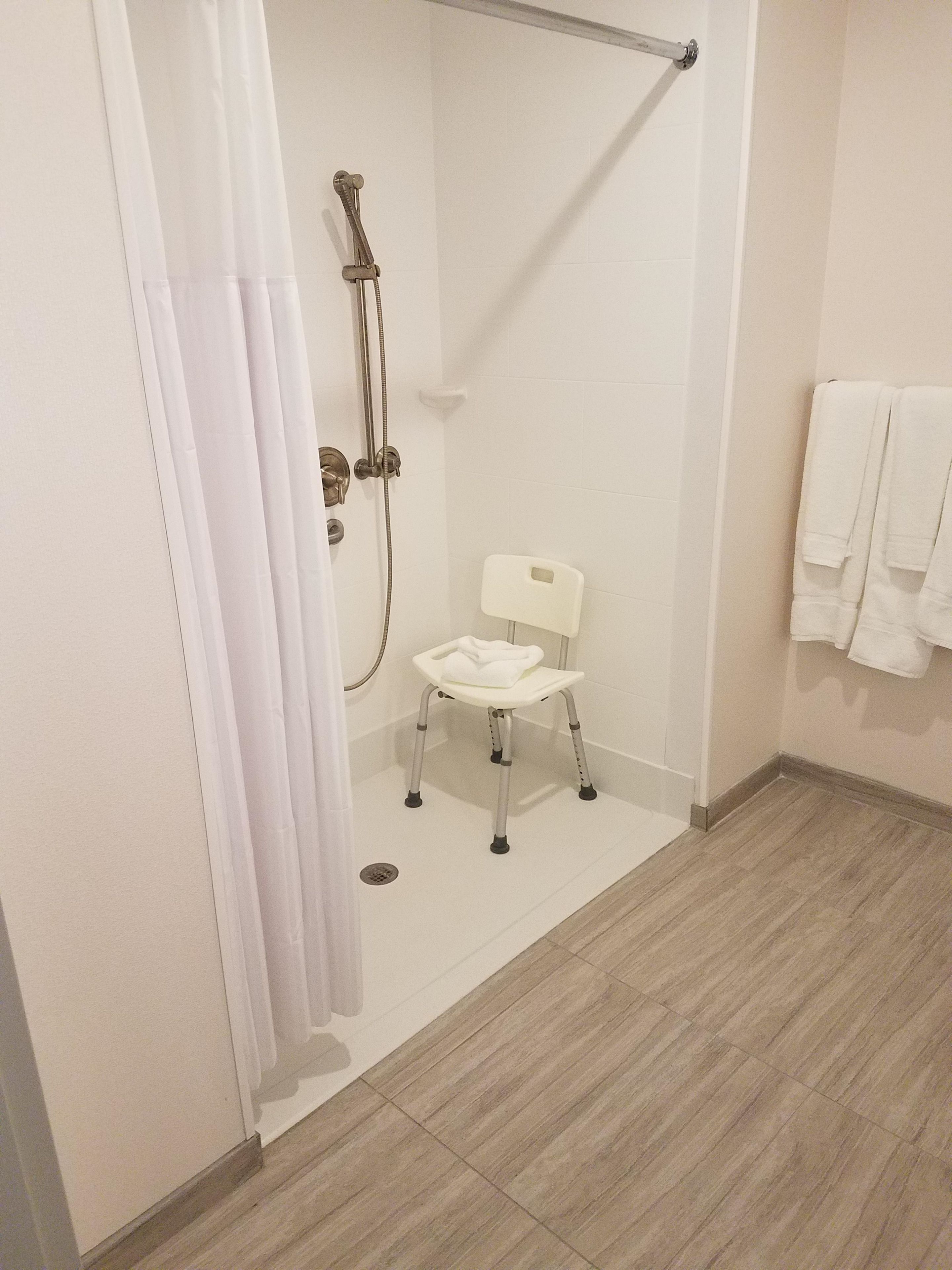 free toiletries, towels