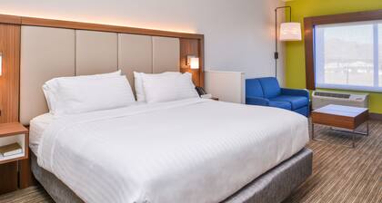 Holiday Inn Express & Suites Van Horn by IHG