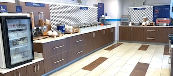 Holiday Inn Express & Suites Parkersburg East by IHG