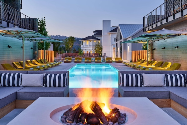 Outdoor pool, pool cabanas (surcharge), pool umbrellas