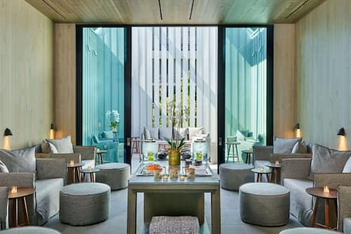 Couples treatment rooms, steam room, body treatments, aromatherapy