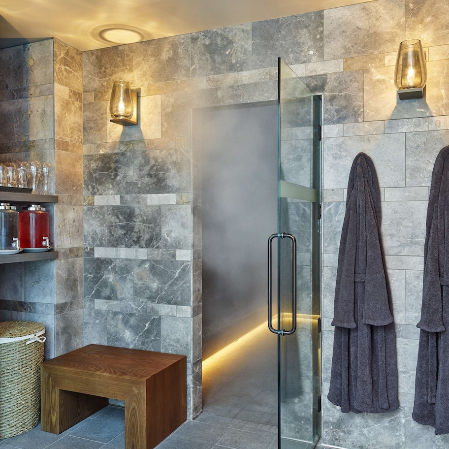 Couples treatment rooms, steam room, body treatments, aromatherapy