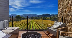Premium bedding, pillowtop beds, minibar, in-room safe - Alila Napa Valley, a Hyatt Luxury Resort (St. Helena)