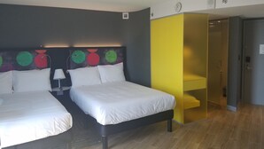 Unclassified image, 4 of 8, button - ibis Styles New York LaGuardia Airport (East Elmhurst)
