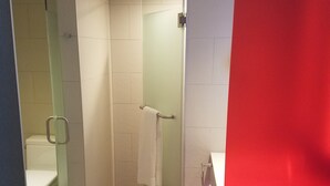 Unclassified image, 3 of 8, button - ibis Styles New York LaGuardia Airport (East Elmhurst)