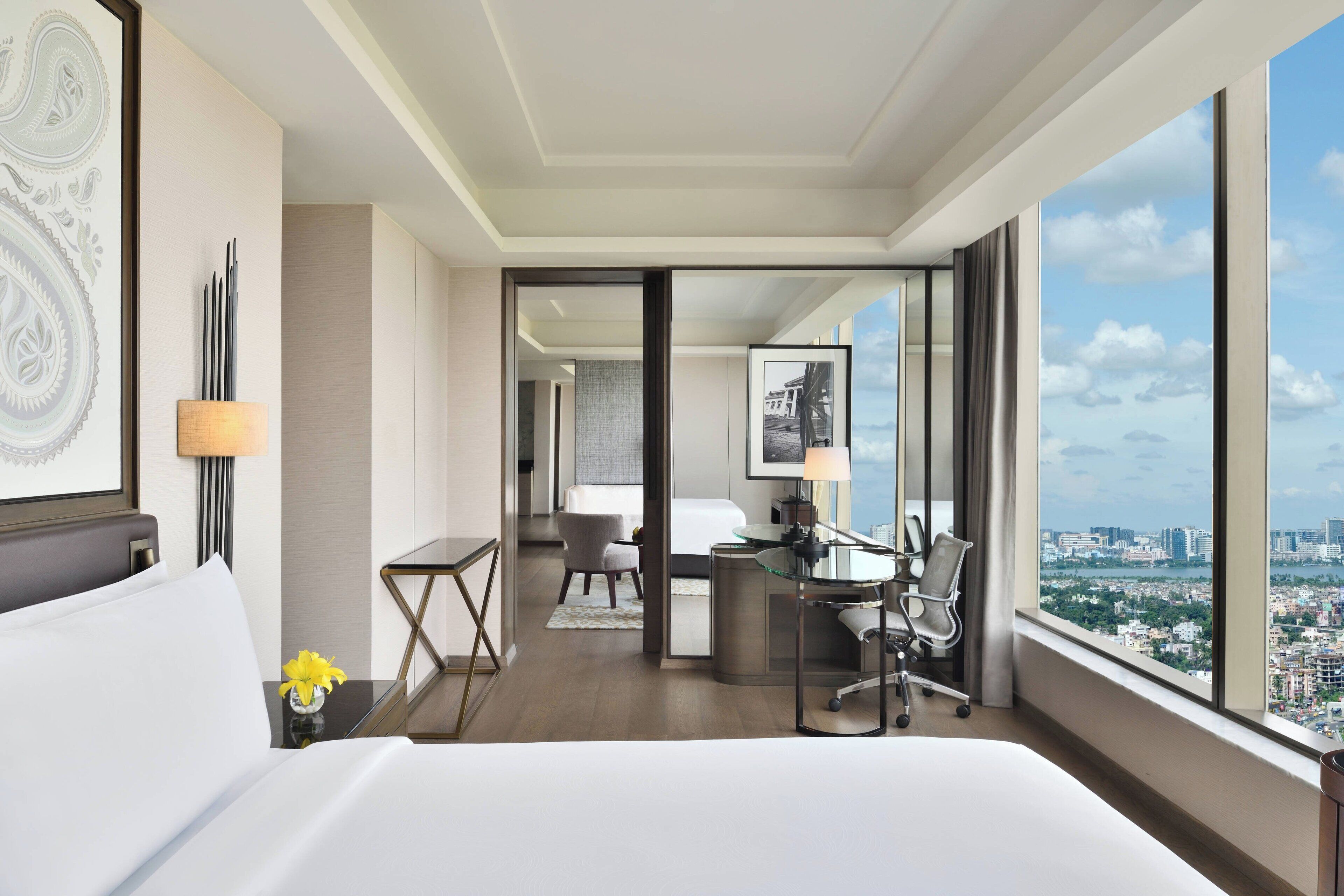 Executive Suite, 1 Double Bed | Egyptian cotton sheets, premium bedding, minibar, in-room safe