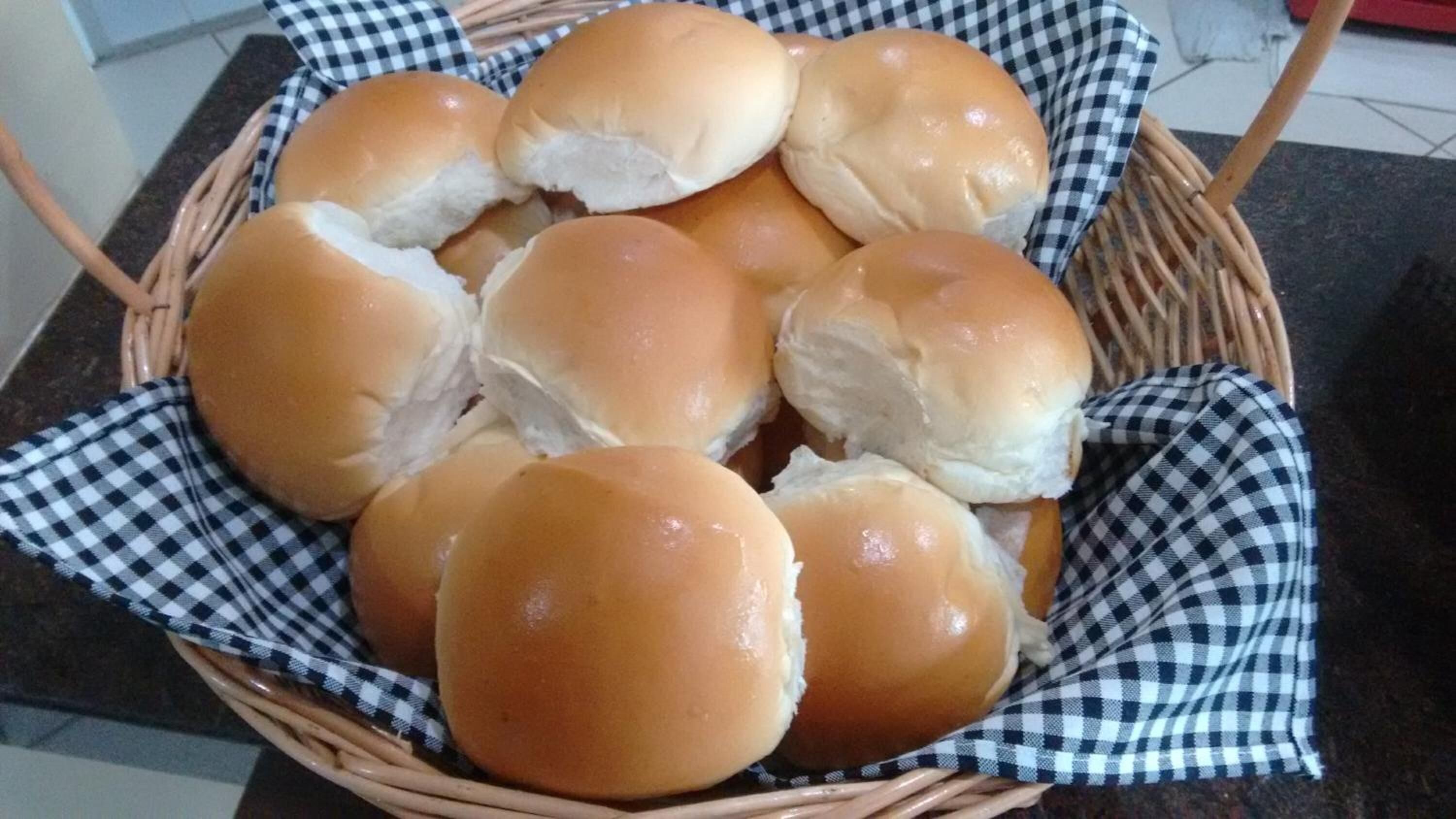 breakfast, lunch and dinner served