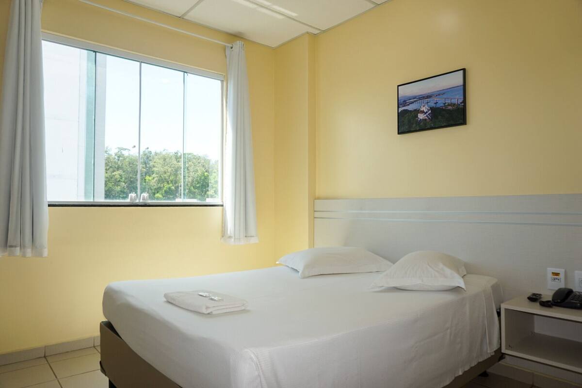 Kamar Double atau Twin Basic, 1 kamar tidur | Minibar, brankas, meja kerja, dan tirai kedap cahaya