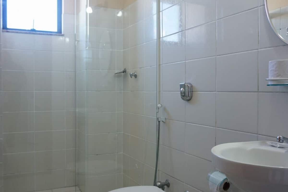 basic double or twin room, 1 bedroom | bathroom | shower, towels