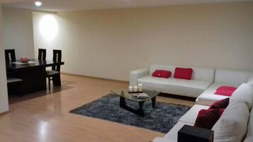 City Condo, 3 Bedrooms, Kitchen | Living area | 50-inch LED TV with satellite channels, TV