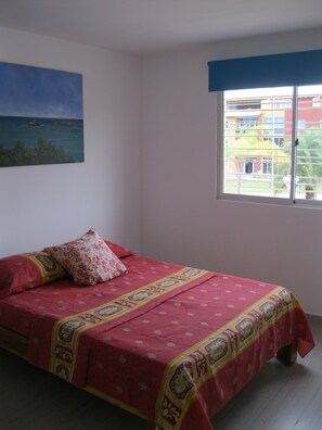 Family Apartment, 2 Bedrooms, Pool View, Tower