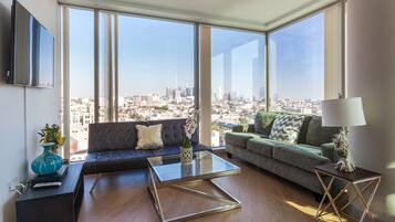 2 Bedroom Million Dollar View #18 (with air mattress on request) | 1 bedroom, premium bedding, desk, iron/ironing board