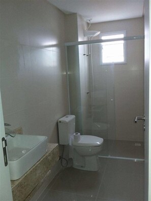 Shower - Apartamento Quadra Mar Itapema (Itapema)