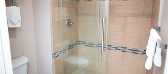 Diamond Bell Inn & Suites