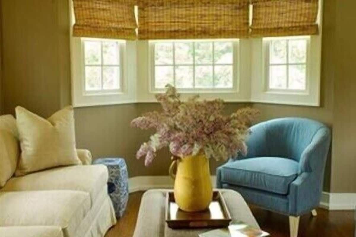 Deluxe Suite, 1 Bedroom | Living room | Flat-screen TV