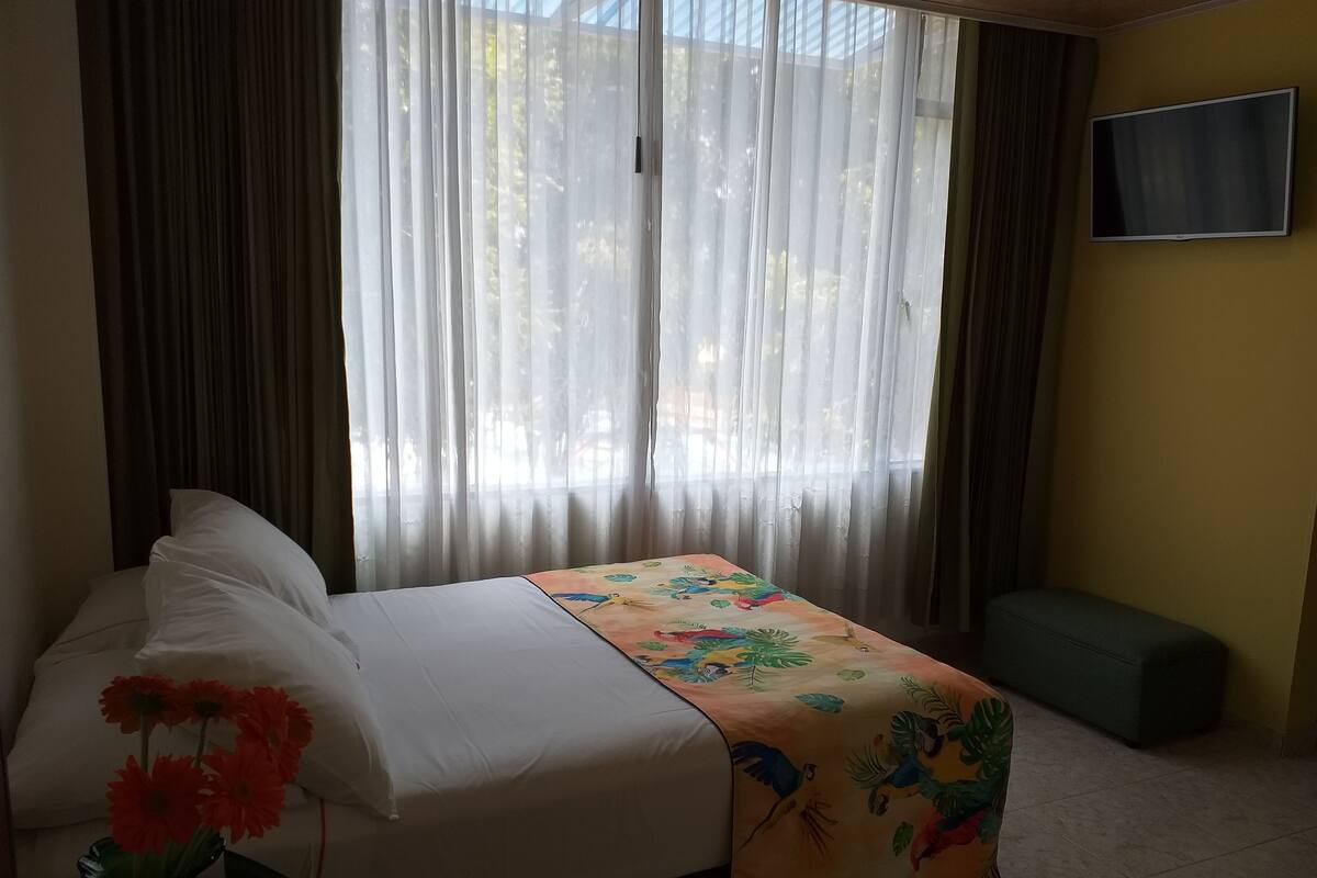 Doppelzimmer | Zustellbetten, kostenloses WLAN
