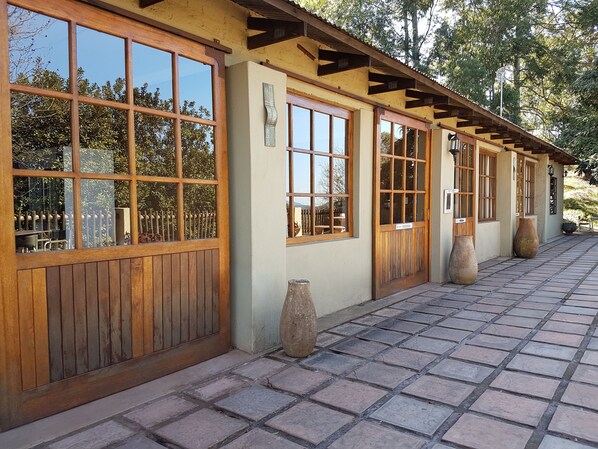 Comfort Triple Room, 1 Bedroom, Mountain View, Mountainside | Mountain view - Misty Mountains (Studholme)