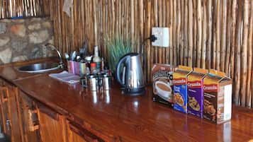 Daily English breakfast (ZAR 70 per person)