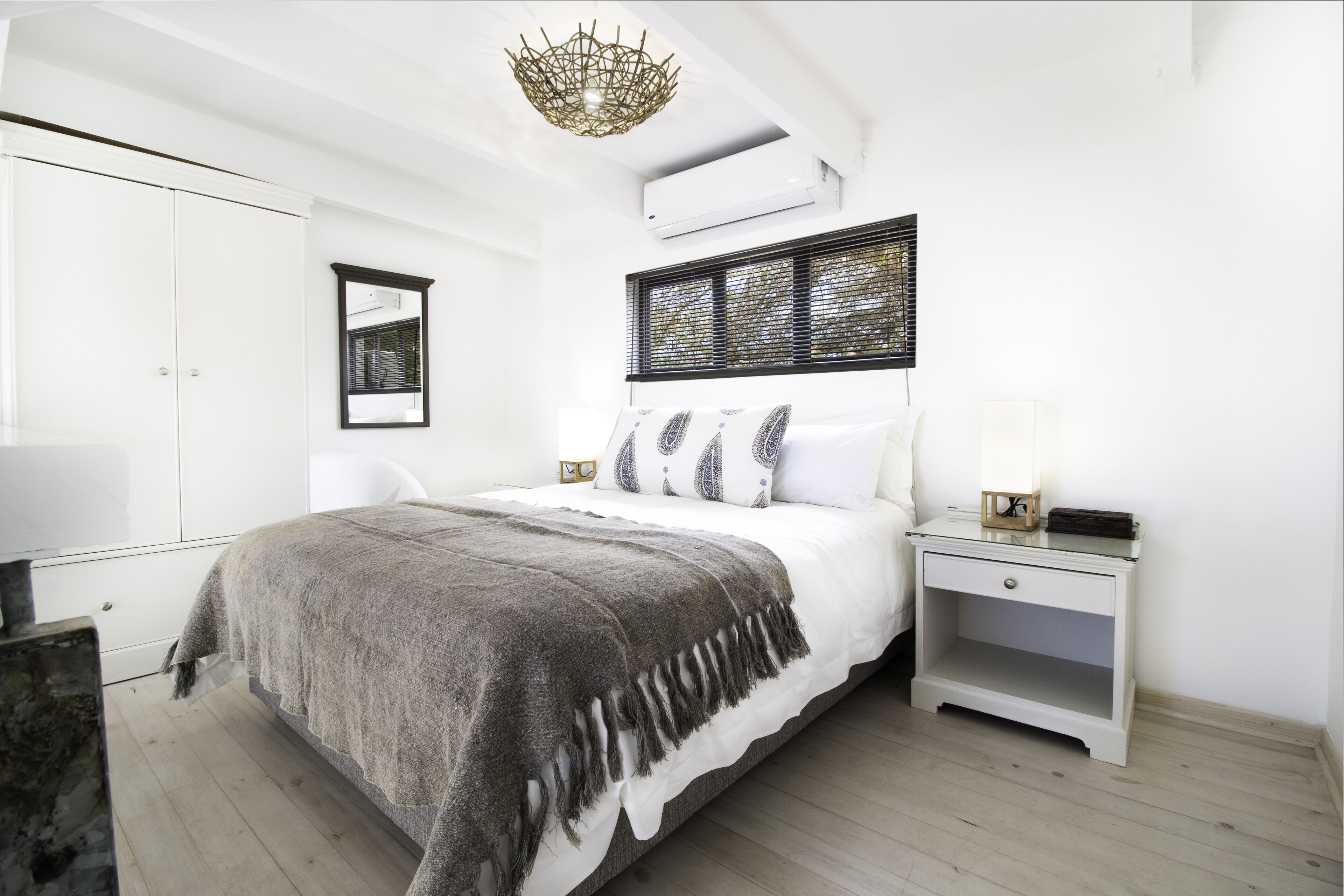 Luxury Villa | Premium bedding, soundproofing, free WiFi, bed sheets