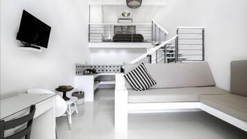 Luxury Villa | Premium bedding, soundproofing, free WiFi, bed sheets