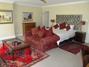 In-room safe, free WiFi