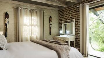 Family Room, 1 Bedroom (Family / Group Rooms) | In-room safe, desk, soundproofing, free WiFi