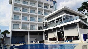Ảnh chưa phân loại, 3 trong số 27 ảnh, nút