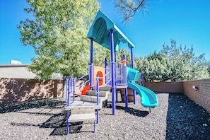 Children’s play area – outdoor