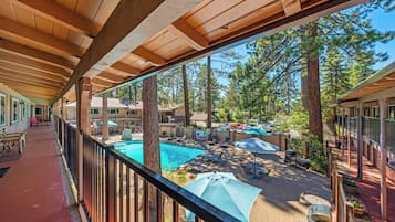 Room (Efficiency) | Terrace/patio