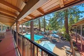 Room (Efficiency) | Terrace/patio - The Lodge at Lake Tahoe (South Lake Tahoe)