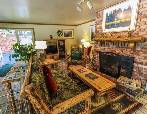 The Lodge at Lake Tahoe by VRI Americas Reviews, Deals & Photos 2024