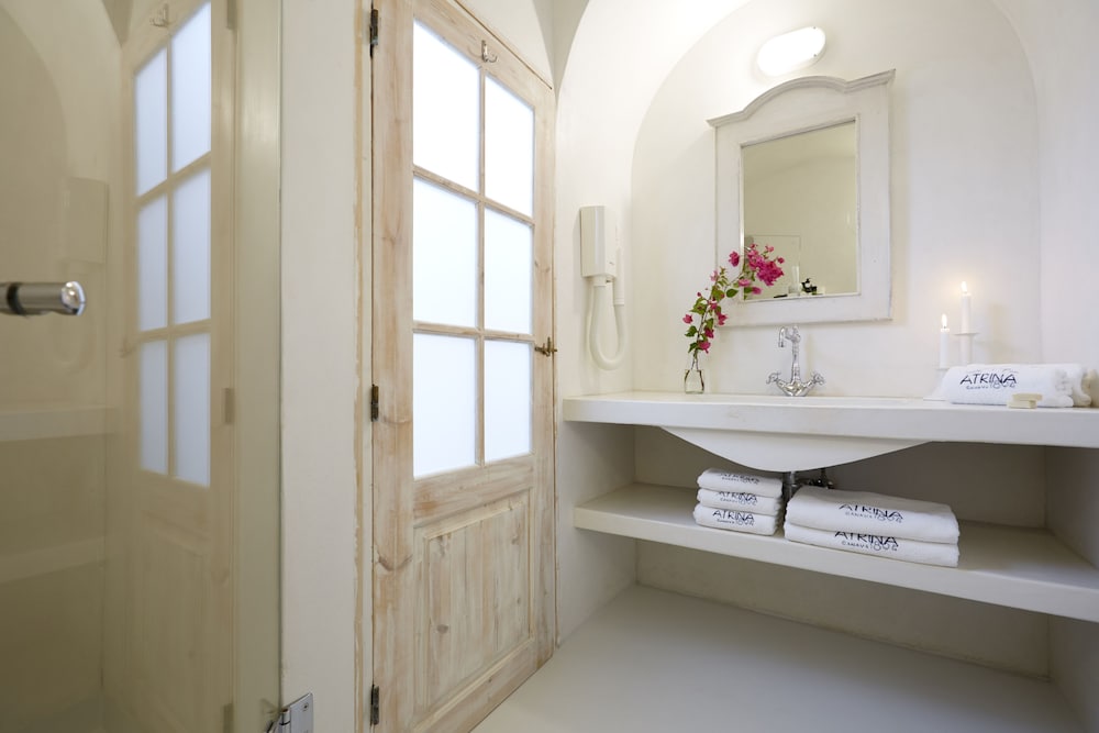 Atrina Canava 1894 by null