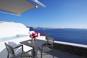 Honeymoon Suite, Jetted Tub, Sea View | View from room