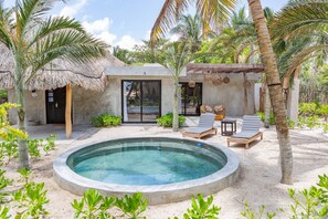 Mayan Villa House | Premium bedding, minibar, in-room safe, blackout drapes