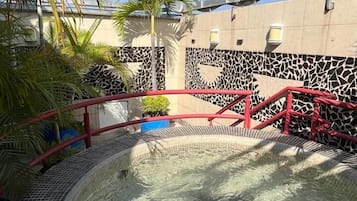 Kamar Comfort, 1 Tempat Tidur King, hot tub | Teras/patio
