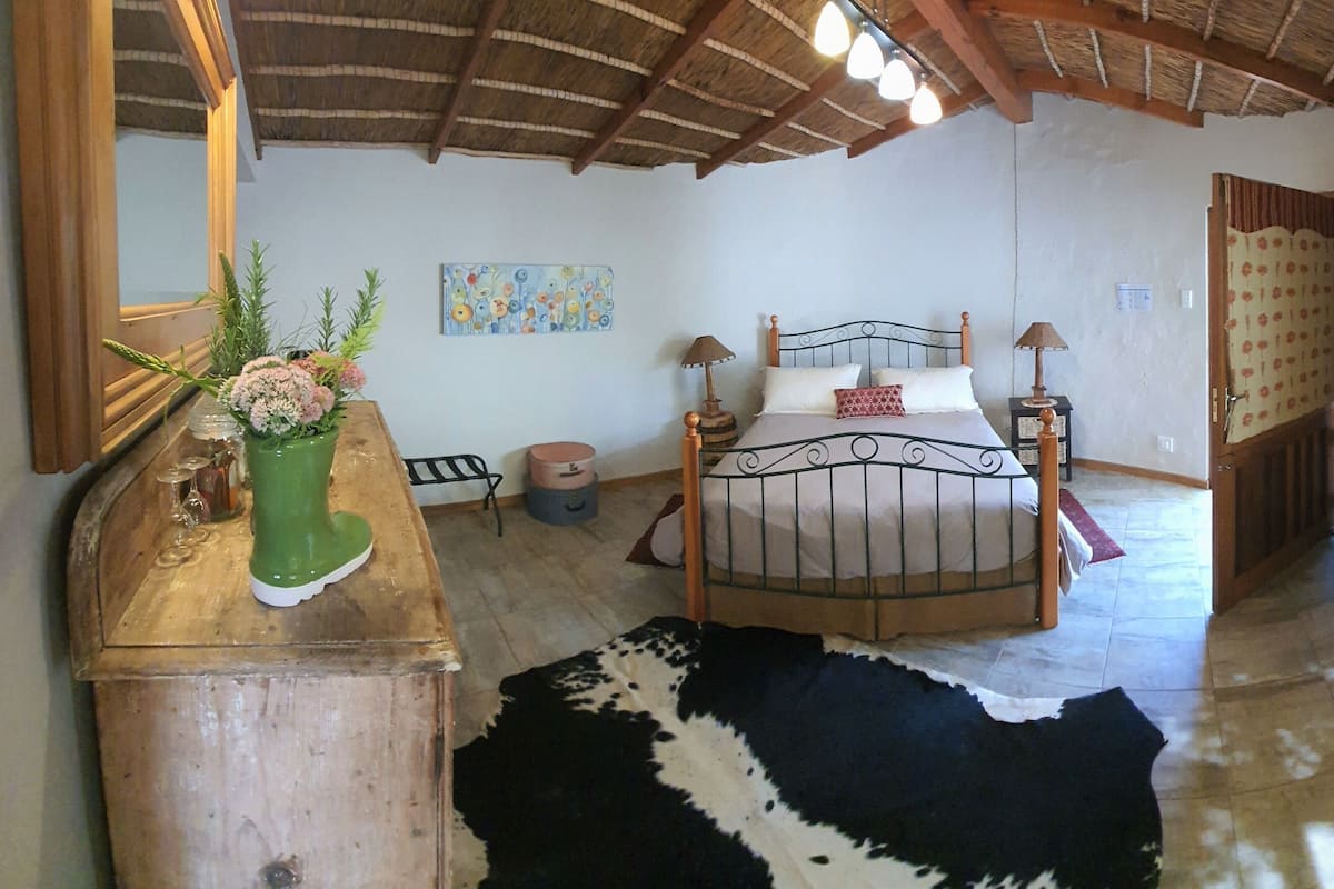 Comfort Room (Suikerbekkie) | 3 bedrooms, minibar, bed sheets