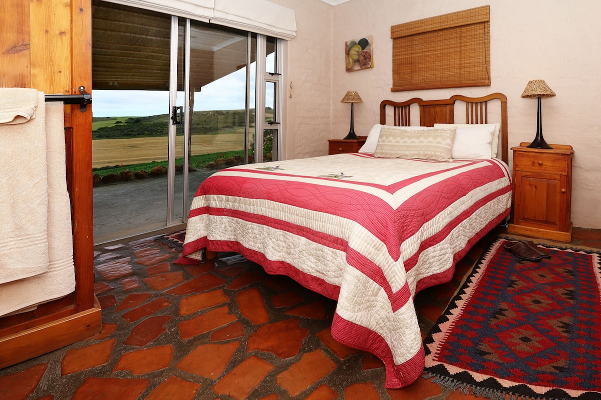 Family Cottage, 2 Bedrooms (Olien) | 3 bedrooms, minibar, bed sheets