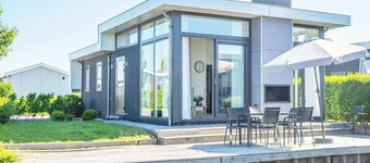 Drenthe Family Getaway w/ Garden